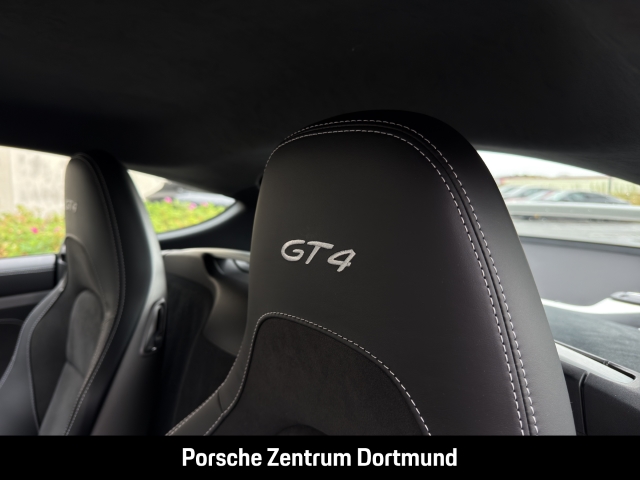 Porsche Cayman 718 GT4