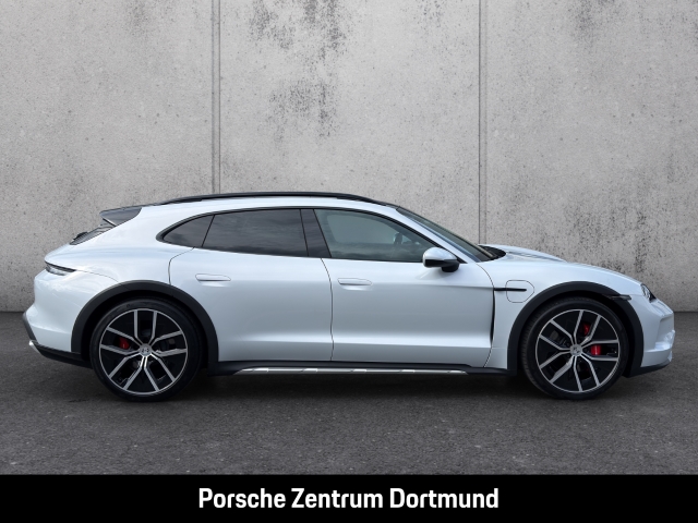 Porsche Taycan 4S Cross Turismo
