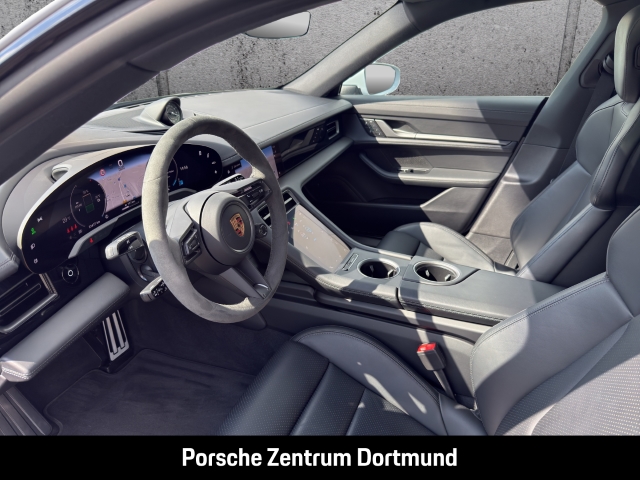 Porsche Taycan 4S Cross Turismo