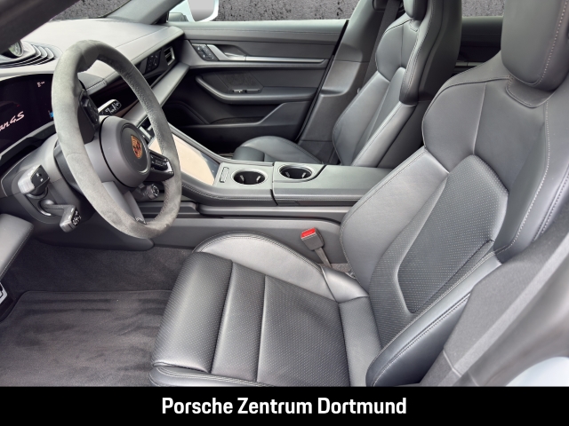 Porsche Taycan 4S Cross Turismo