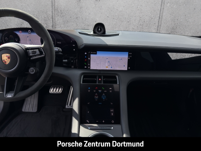 Porsche Taycan 4S Cross Turismo
