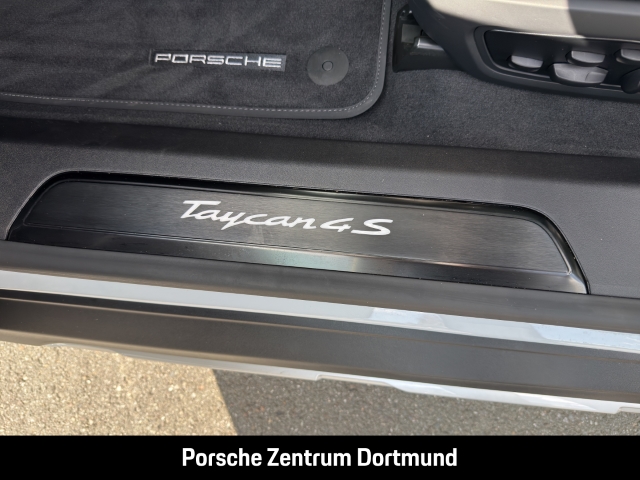 Porsche Taycan 4S Cross Turismo