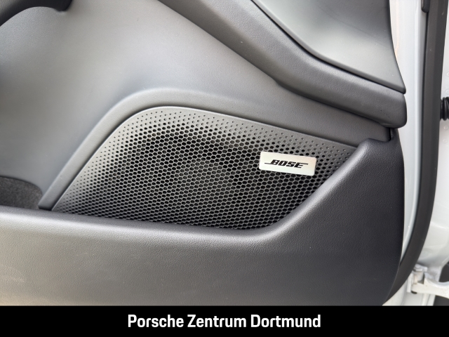 Porsche Taycan 4S Cross Turismo