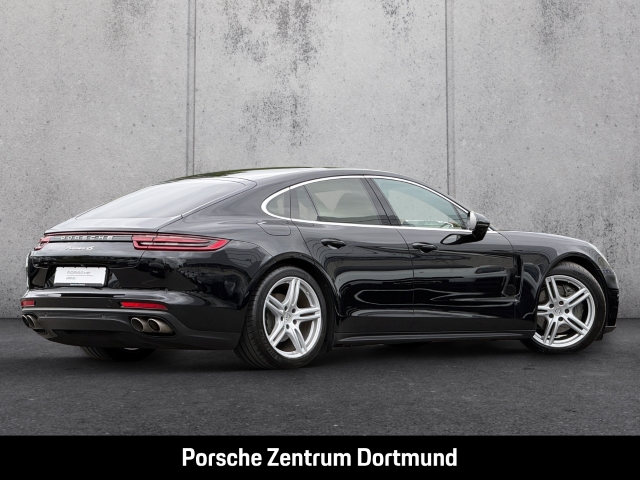 Porsche Panamera 4S