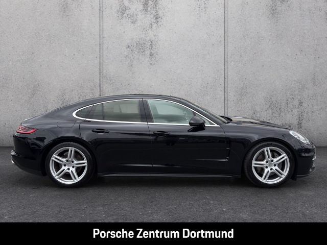 Porsche Panamera 4S
