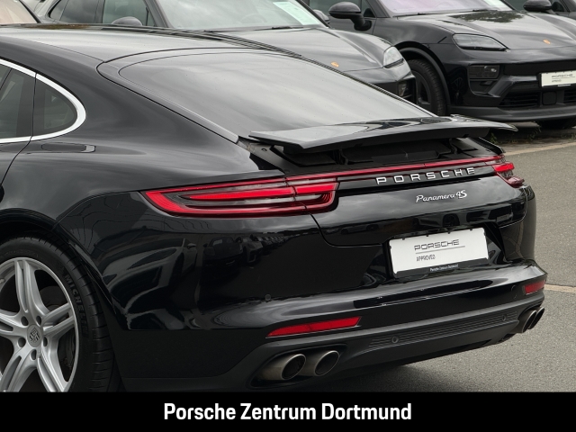 Porsche Panamera 4S