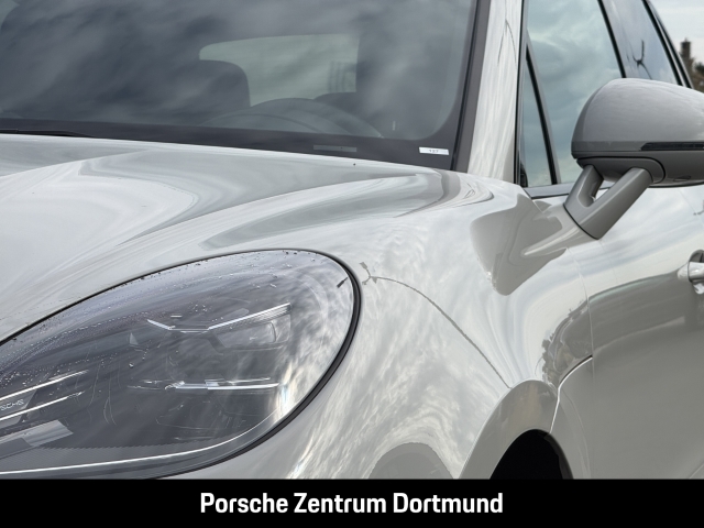 Porsche  Macan S