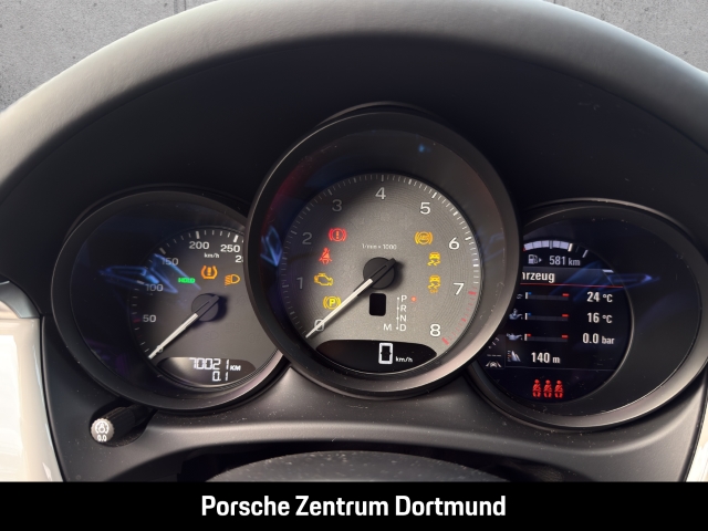 Porsche  Macan S