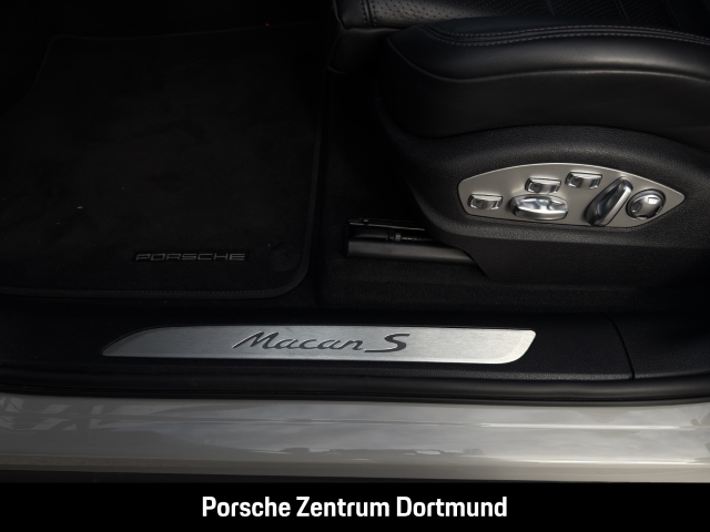 Porsche  Macan S