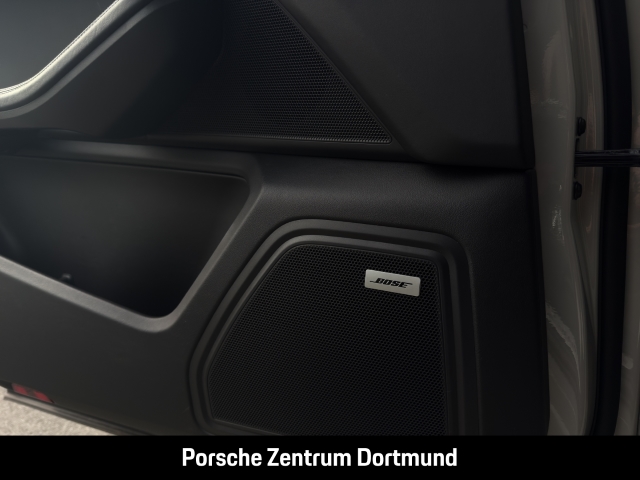 Porsche  Macan S