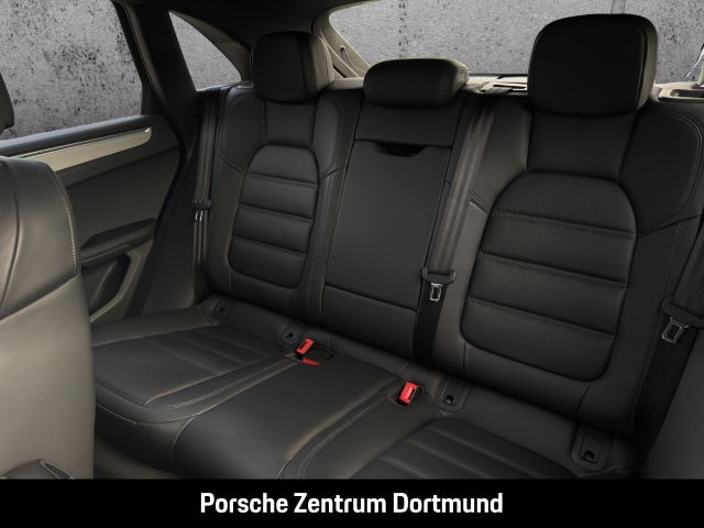 Porsche  Macan S