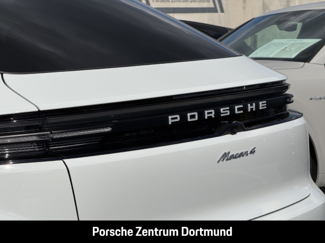 Porsche Macan 4