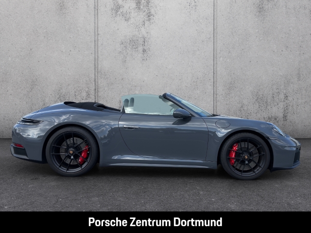 Porsche 992 -2 (911) Carrera 4 GTS Cabriolet