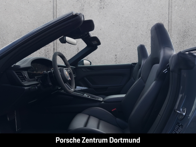 Porsche 992 -2 (911) Carrera 4 GTS Cabriolet