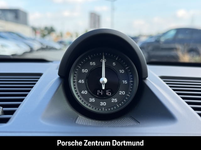 Porsche 992 -2 (911) Carrera 4 GTS Cabriolet
