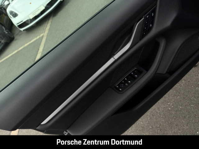 Porsche  Taycan