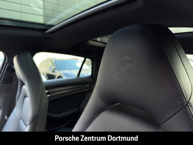 Porsche Panamera 4 E-Hybrid Platinum Edition