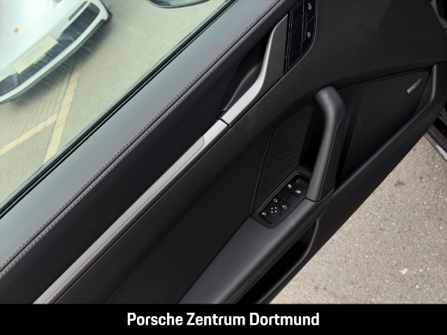 Porsche  992 -2 (911) Carrera