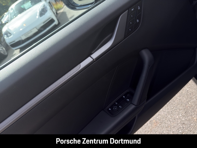 Porsche  992 -2 (911) Carrera