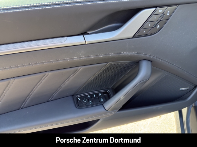 Porsche 992 -2 (911) Carrera Cabriolet