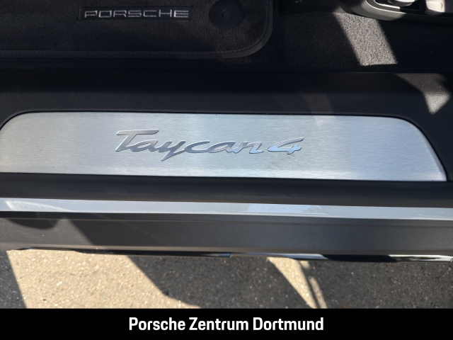 Porsche Taycan 4 Cross Turismo