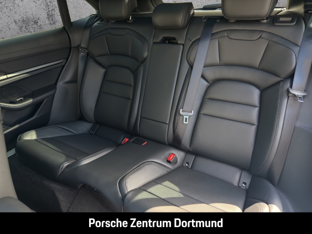 Porsche Taycan 4 Cross Turismo