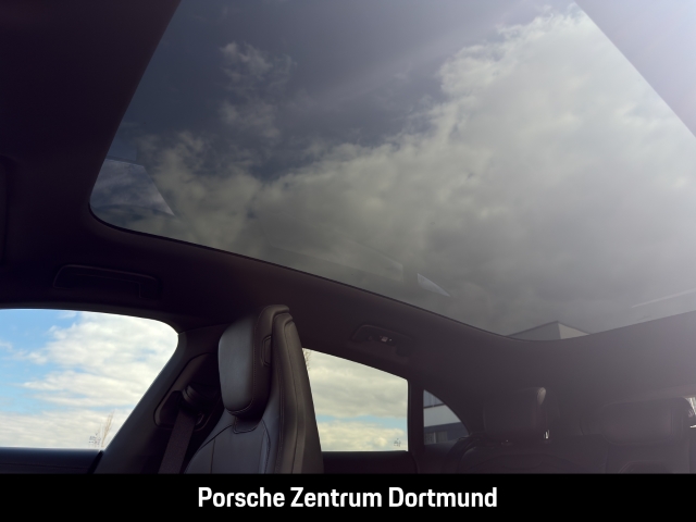 Porsche Taycan 4 Cross Turismo