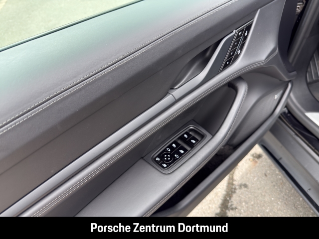 Porsche Taycan 4S