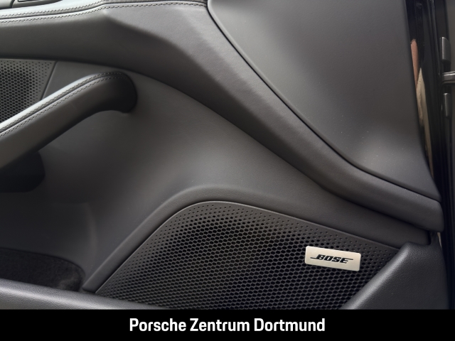 Porsche Taycan 4S