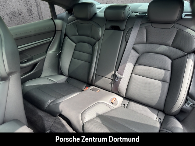 Porsche Taycan 4S