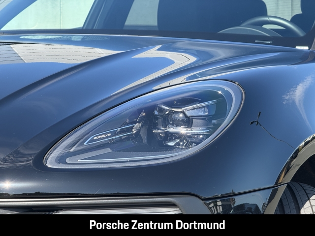 Porsche  Macan S