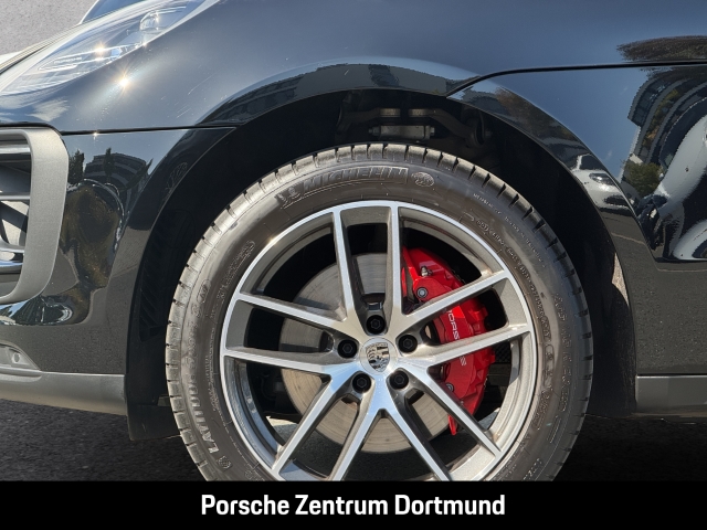 Porsche  Macan S
