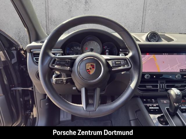Porsche  Macan S