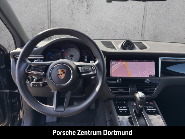 Porsche  Macan S