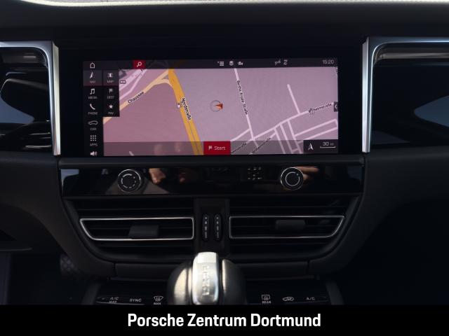 Porsche  Macan S