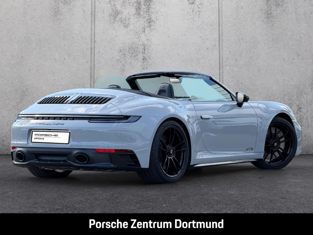 Porsche 992 (911) Carrera 4 GTS Cabriolet