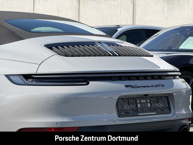 Porsche 992 (911) Carrera 4 GTS Cabriolet