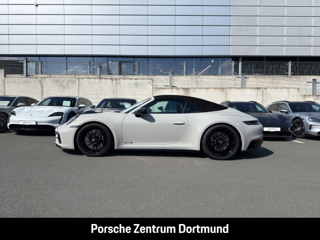 Porsche 992 (911) Carrera 4 GTS Cabriolet