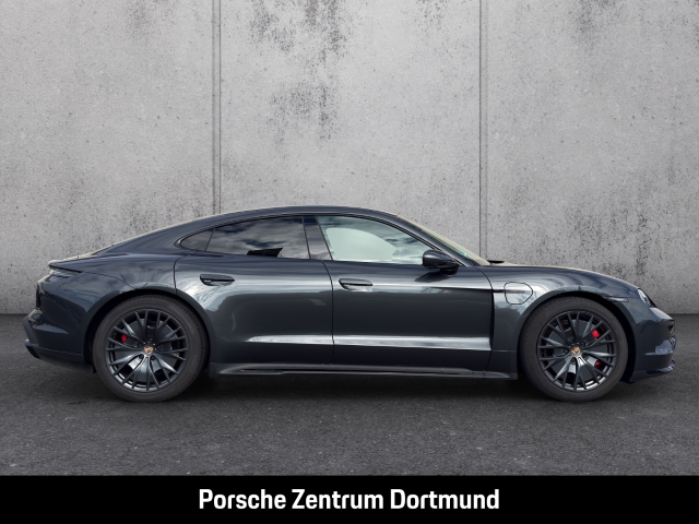 Porsche Taycan GTS