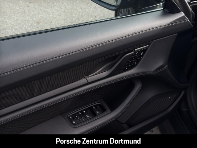 Porsche Taycan GTS