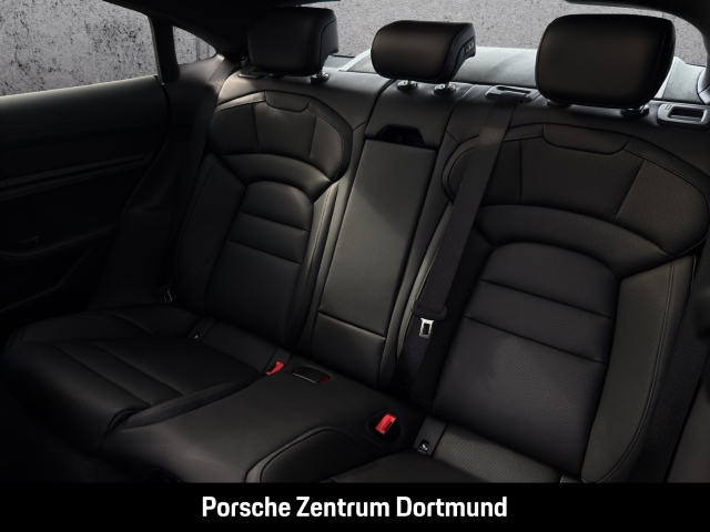 Porsche Taycan GTS