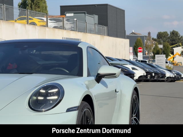 Porsche 992 -2 (911) Carrera T
