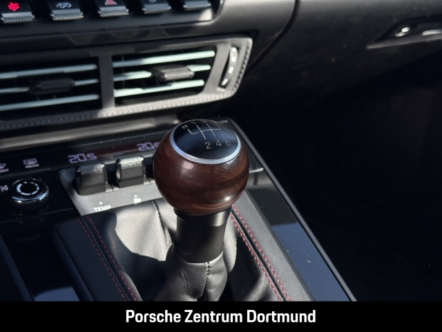 Porsche 992 -2 (911) Carrera T