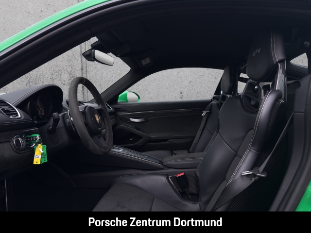 Porsche Cayman 718 GT4