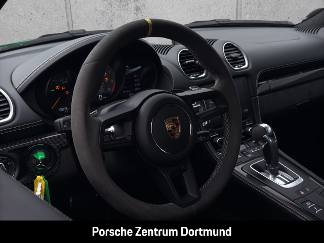 Porsche Cayman 718 GT4