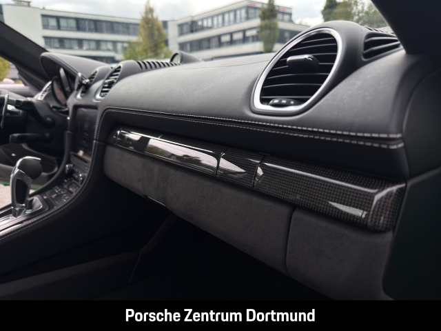 Porsche Cayman 718 GT4
