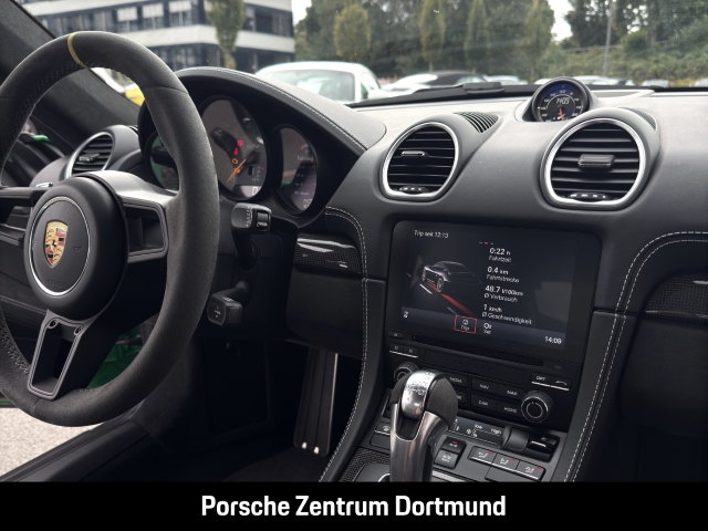 Porsche Cayman 718 GT4