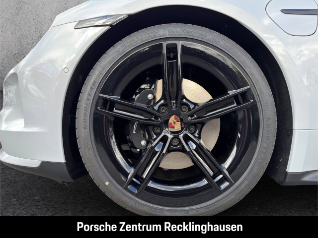Porsche Taycan Black Edition InnoDrive Sportabgas HUD