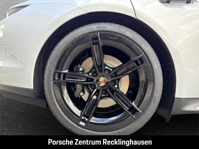 Porsche Taycan Black Edition InnoDrive Sportabgas HUD
