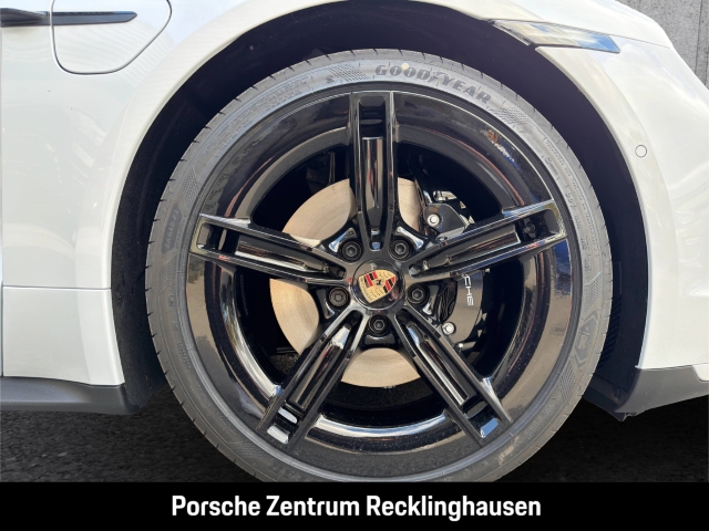 Porsche Taycan Black Edition InnoDrive Sportabgas HUD